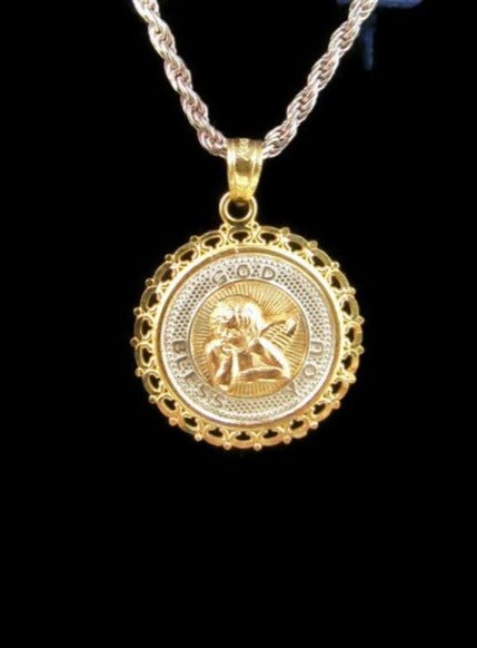 Colgante de oro blanco y amarillo de 10 quilates en dos tonos con cadena de plata de ley de 24"