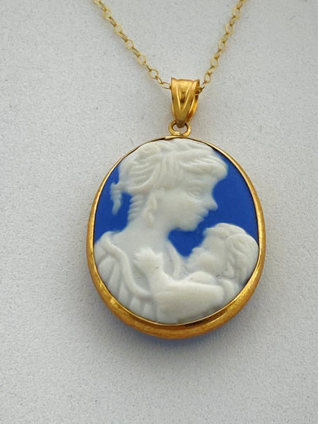 10KT Gold  Mother and Child Cameo Pendant with 18 inch 10KT Gold Chain - St. Mary's Gift Store